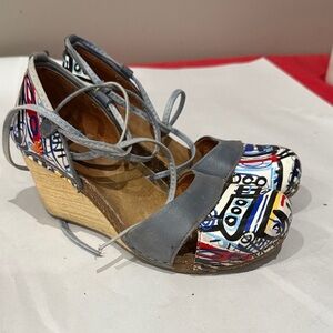 Artistic Multicolor Wedge Sandals